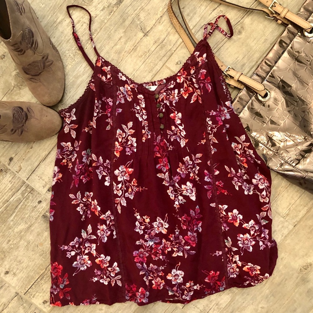 Lovely cami makes any outfit prettier - Picture 1 of 3